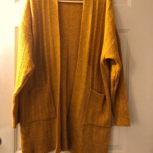Women’s open front mustard cardigan. Medium